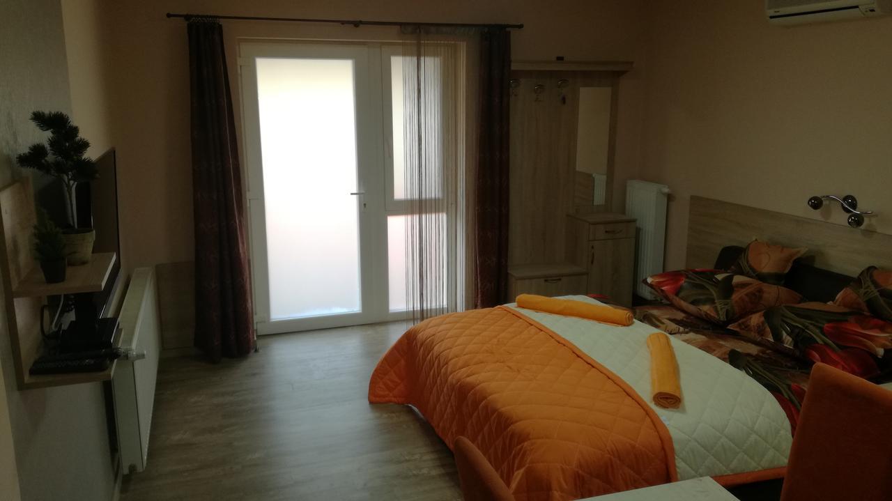 Keri Vendeghaz Apartment Mosonmagyarovar Luaran gambar