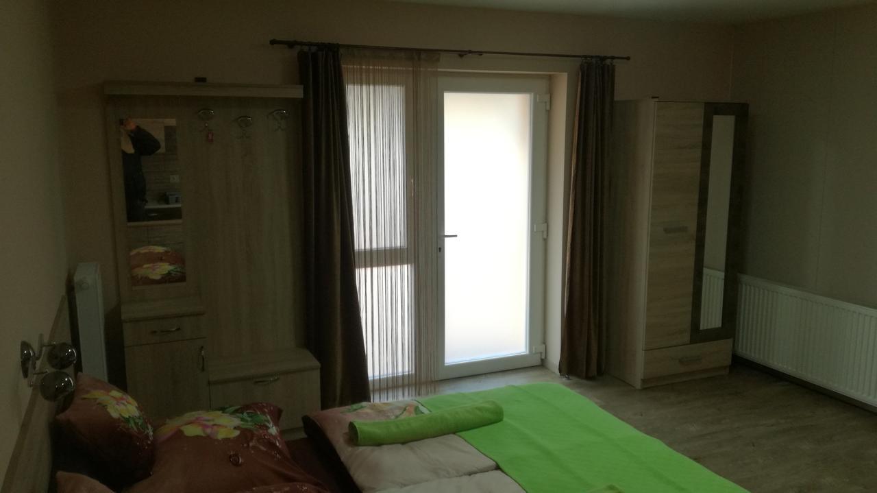 Keri Vendeghaz Apartment Mosonmagyarovar Luaran gambar