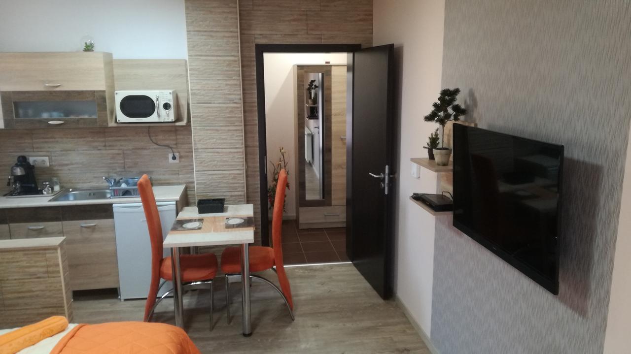 Keri Vendeghaz Apartment Mosonmagyarovar Luaran gambar