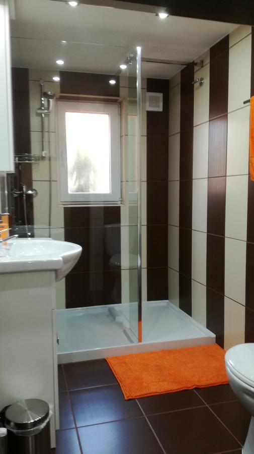 Keri Vendeghaz Apartment Mosonmagyarovar Luaran gambar