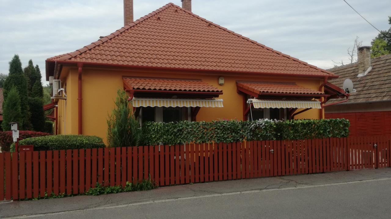 Keri Vendeghaz Apartment Mosonmagyarovar Luaran gambar